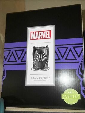 Marvel Black Panther Warmer Box - Black & Purple